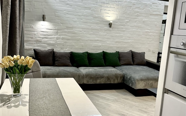 White Cozy Home Flat