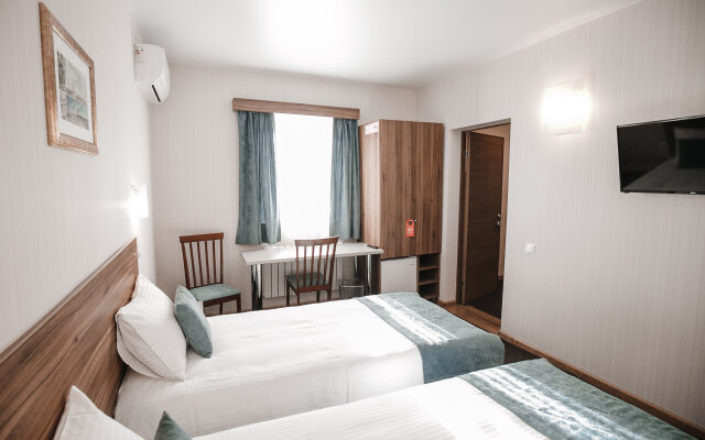 Legenda 3* Guest House