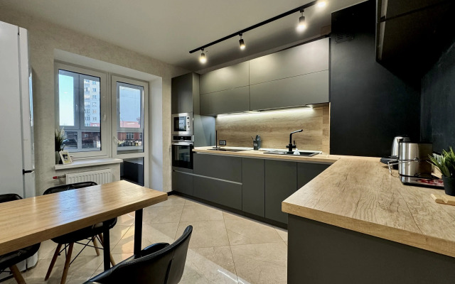 V Tsentre Bresta Apartments