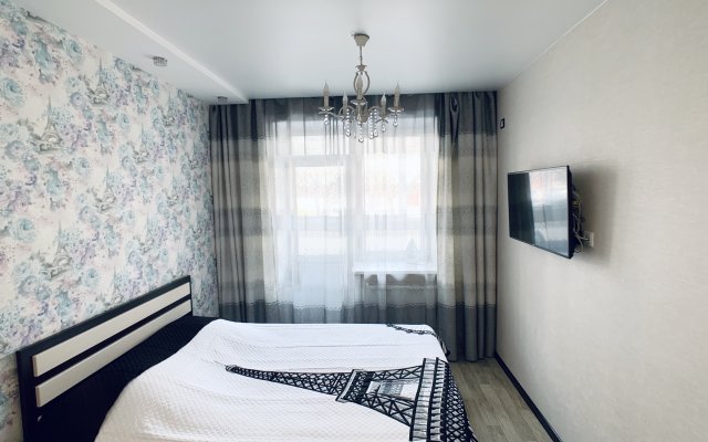 Na Bogdana Khmelnitskogo 13 Apartments