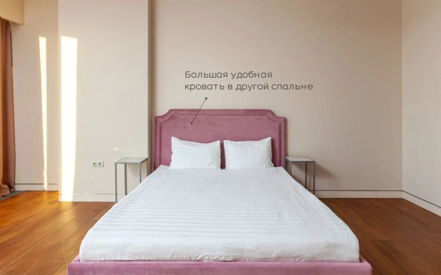 Moskva Siti Lux s panoramnoy vannoy 3 komnaty Apartments