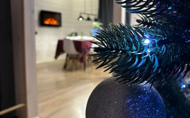 Частный дом Домик в лесу с камином и банным чаном