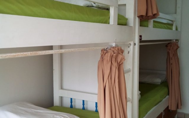 Vezhlivyij Los' Na Ryazanskom Prospekte Hostel