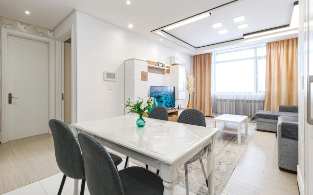 Apartamenty Sovremennaa Svetlaa v Odnom iz Prestiznyh Zilyh Kompleksov Goroda