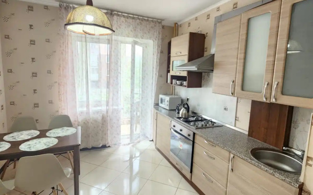 Prostornaya V Horoshem Rayone Flat