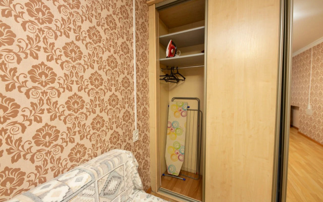 Квартира 2 комнатная квартира улица Республики 92