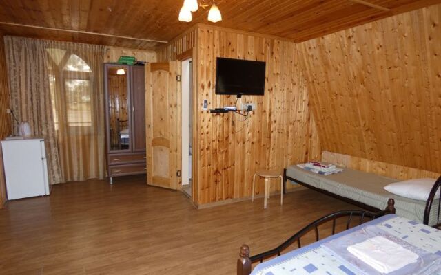 Nora Guest House