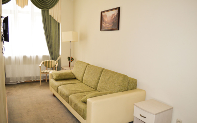 Forest Inn Hotel
