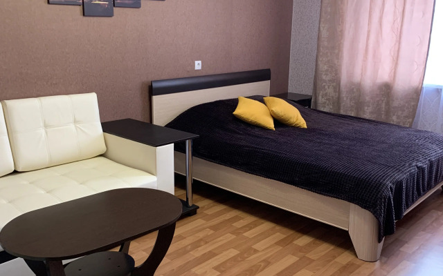 Квартира с Балконом на Строителей 28