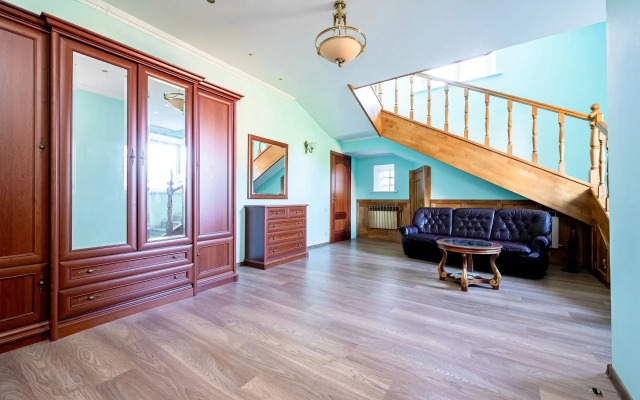 Частный дом в Гатчине с Бассейном и Сауной