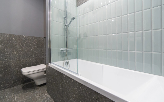 Апартаменты с видом на город и ванной