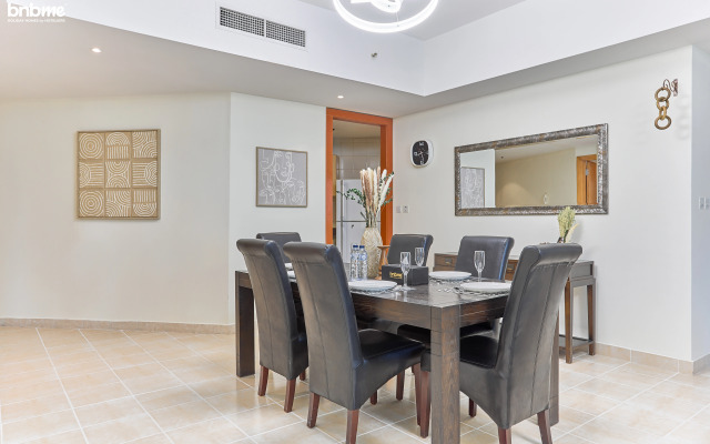 Bnbme DAMAC Waves Tower, 3 BDR Maids Apartments