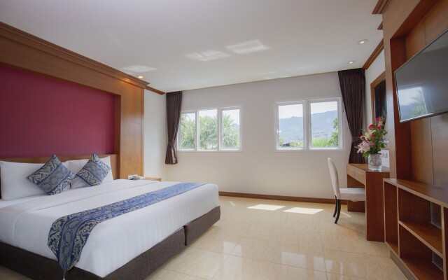 Отель Sungthong Kamala Phuket