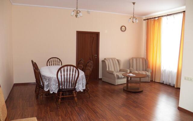 Evpatoriya Cottage