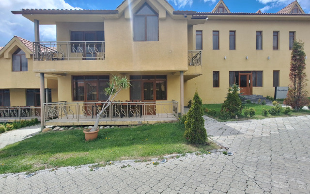 Best Western Bohemian Resort