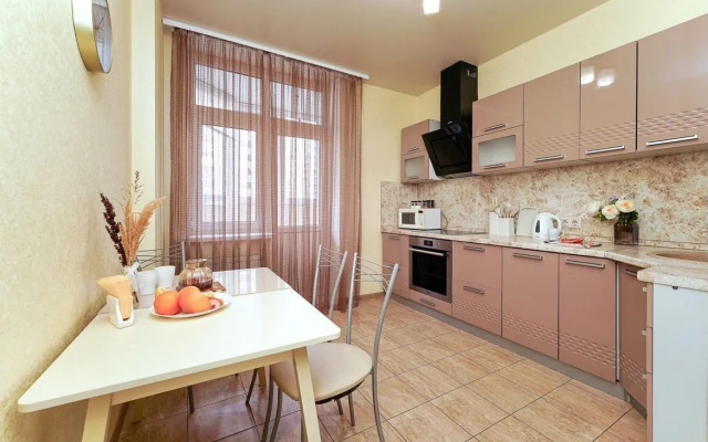 Квартира на Героя Сарабеева