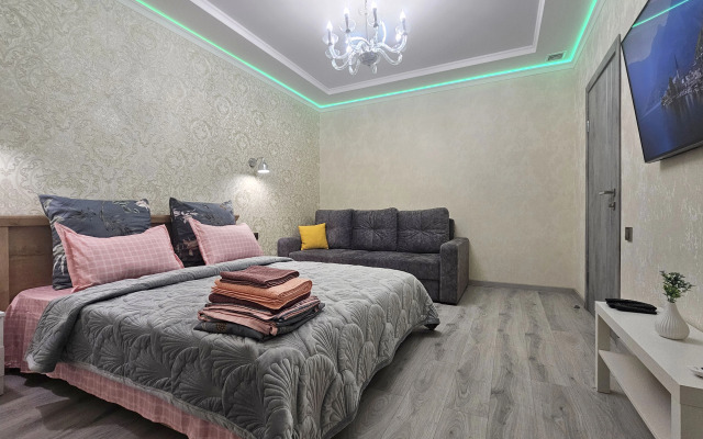 Raydas na Oranzhereynoy 17-1 Flat