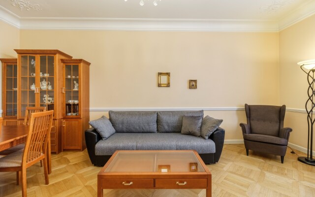 3 Spalni U Manezhnoy Ploschadi 8 gostei Apartments