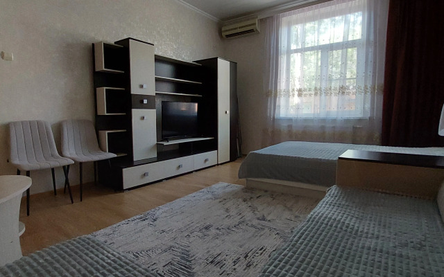 V Tsentre Yejska Flat