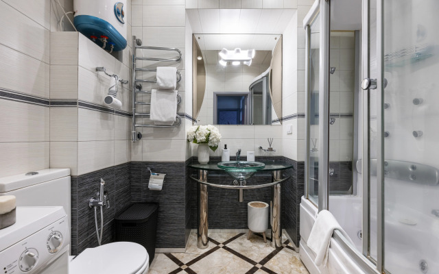 Stilnaya Yevrodvushka U Kremlya I Krasnoy Ploschadi Flat