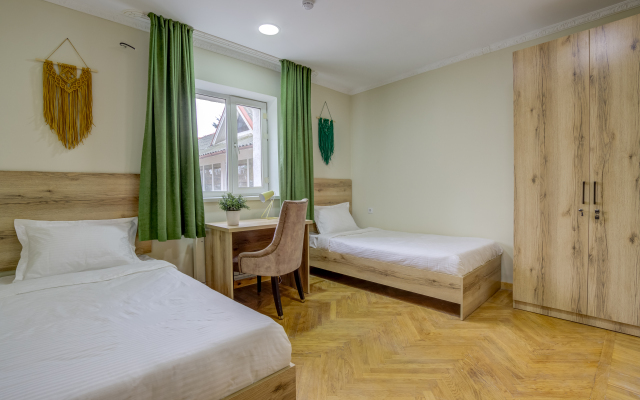 People Guest House