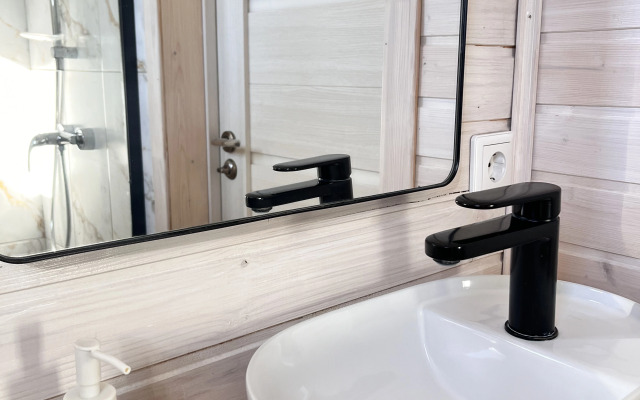 Частный дом у реки 2