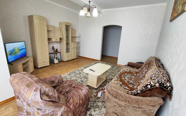 Апартаменты просторные двухкомнатные в центре Бишкека