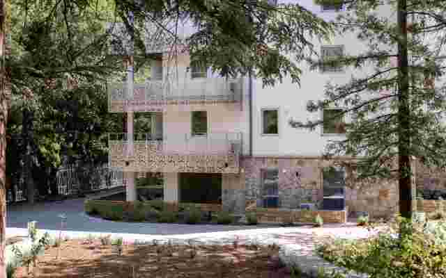 Les Health Resort