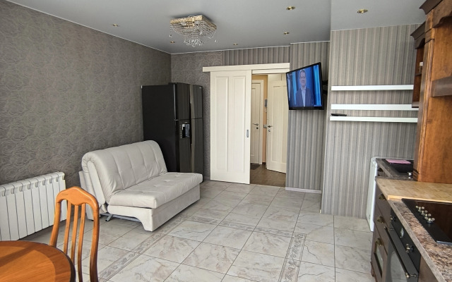 V Shusharakh, Novgorodskiy 7 Flat