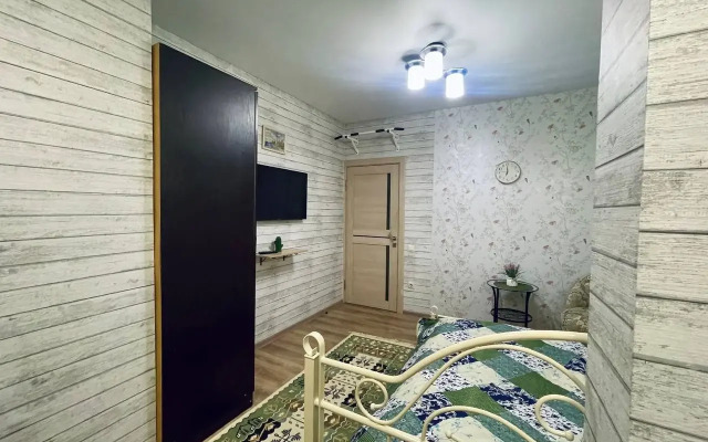 Pihtoviy sad ot akamoz Flat