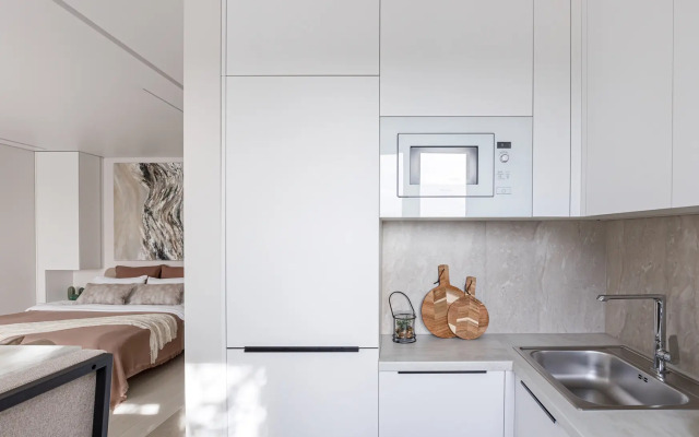 Yevrouyut svetlaya studiya vozle dostoprimechatelnostey Flat