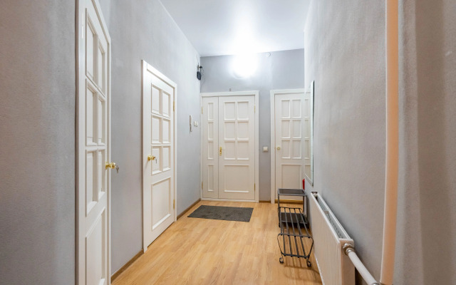 Квартира 4-комнатная в сердце Санкт-Петербурга