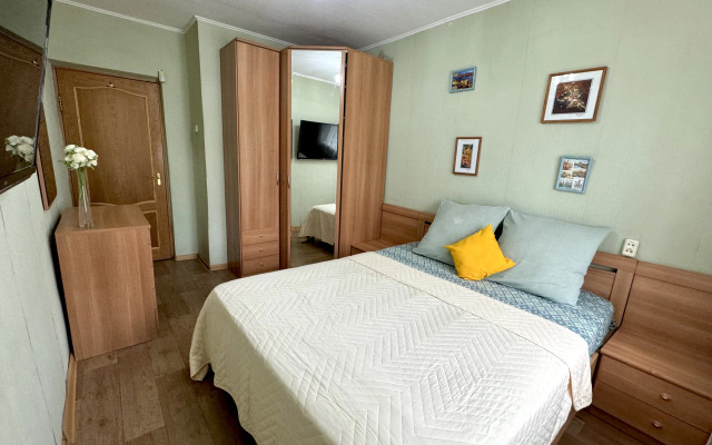 2-Komn Apartland  Lenina Metallurgov Mira Tsentr Flat