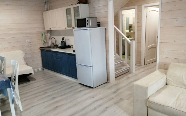 Chastnyij Dom s Verandoj i Saunoj Private House