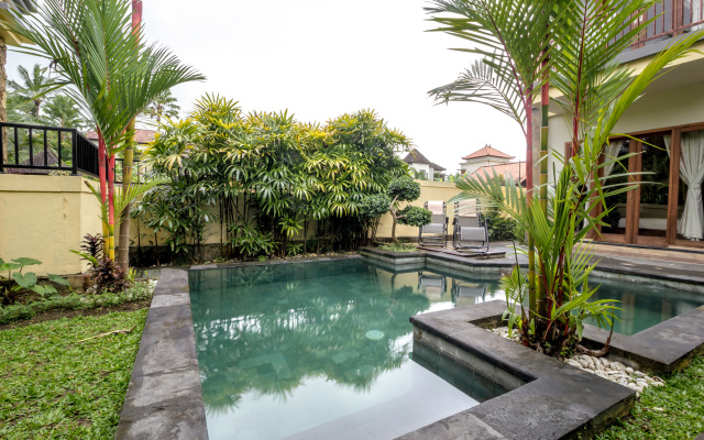 Blue Swing Villa
