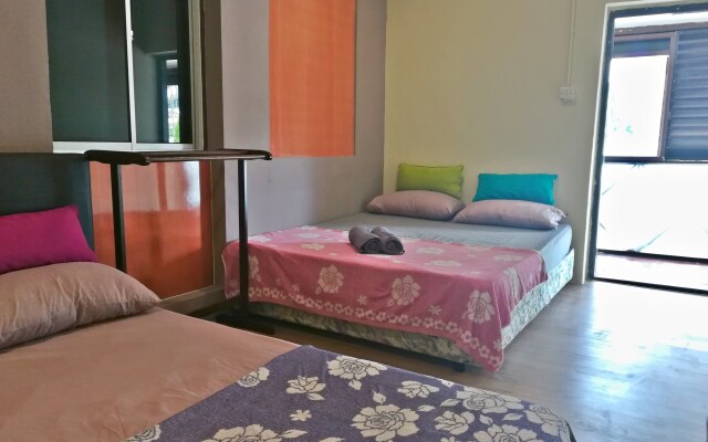 Quiik Cat Mini-Hotel