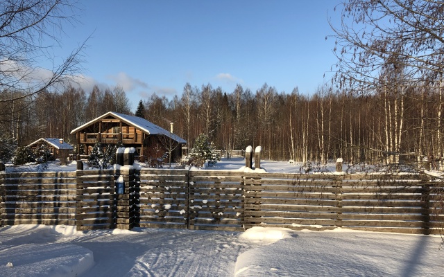 Гостевой Дом с Клёвой Рыбалкой в Своём Пруду, Около Реки