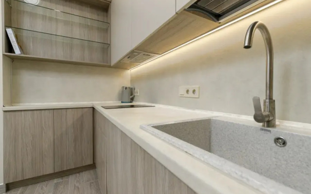 Studiya S Panoramnym Zastekleniem Dlya 3 Gostey Apartment