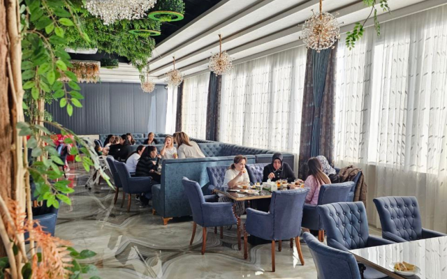 Hayat Plaza Hotel & Spa