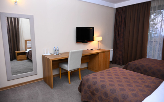 Arena Sheki Hotel