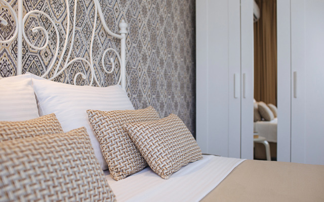 Apart Here Comes The Sun Flat