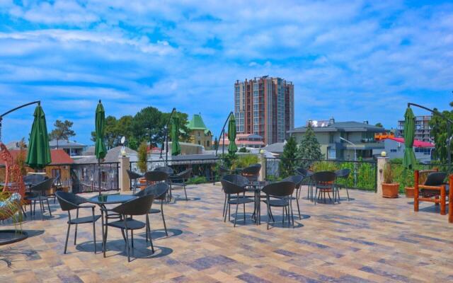 Irise Hotel