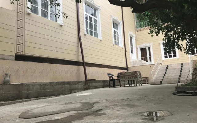 Diyor Hostel