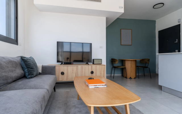 Blueground at Florentine ID01 Apartments
