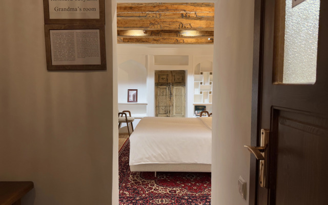 Usman Heritage Mini-hotel