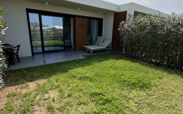 Sea Breeze White Villas