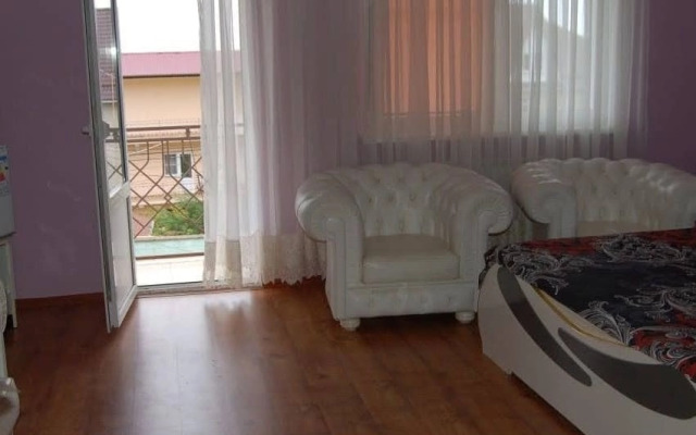 Gostevoy Dom na Tsitrusovoy