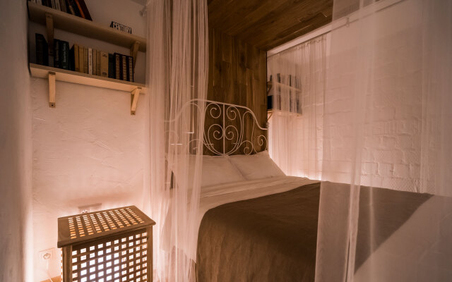 Mama Ro Na Sakharova Apartments
