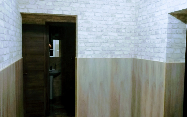 Na Krutoy Guest House