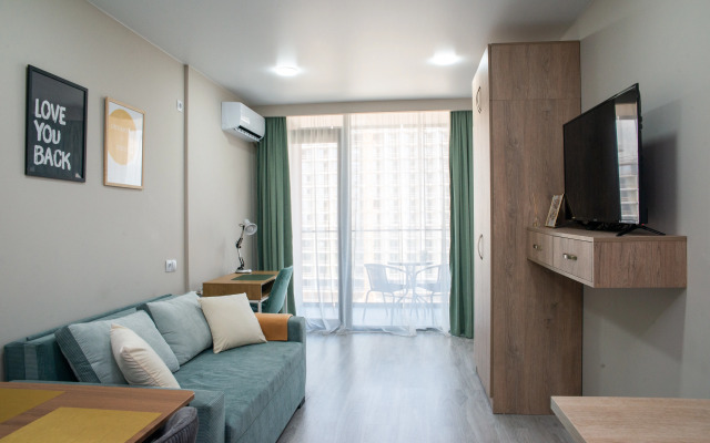 GG Home 1BR in Rainbow with Pool Flat